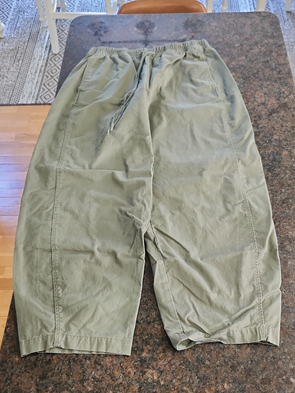 Abercrombie & Fitch Olive Green Cargo Drawstring Pants